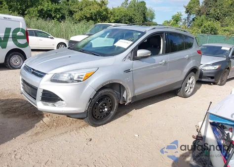 2013 Ford Escape Titanium z USA, uszkodzony, nr VIN 1FMCU9J97DUC42250